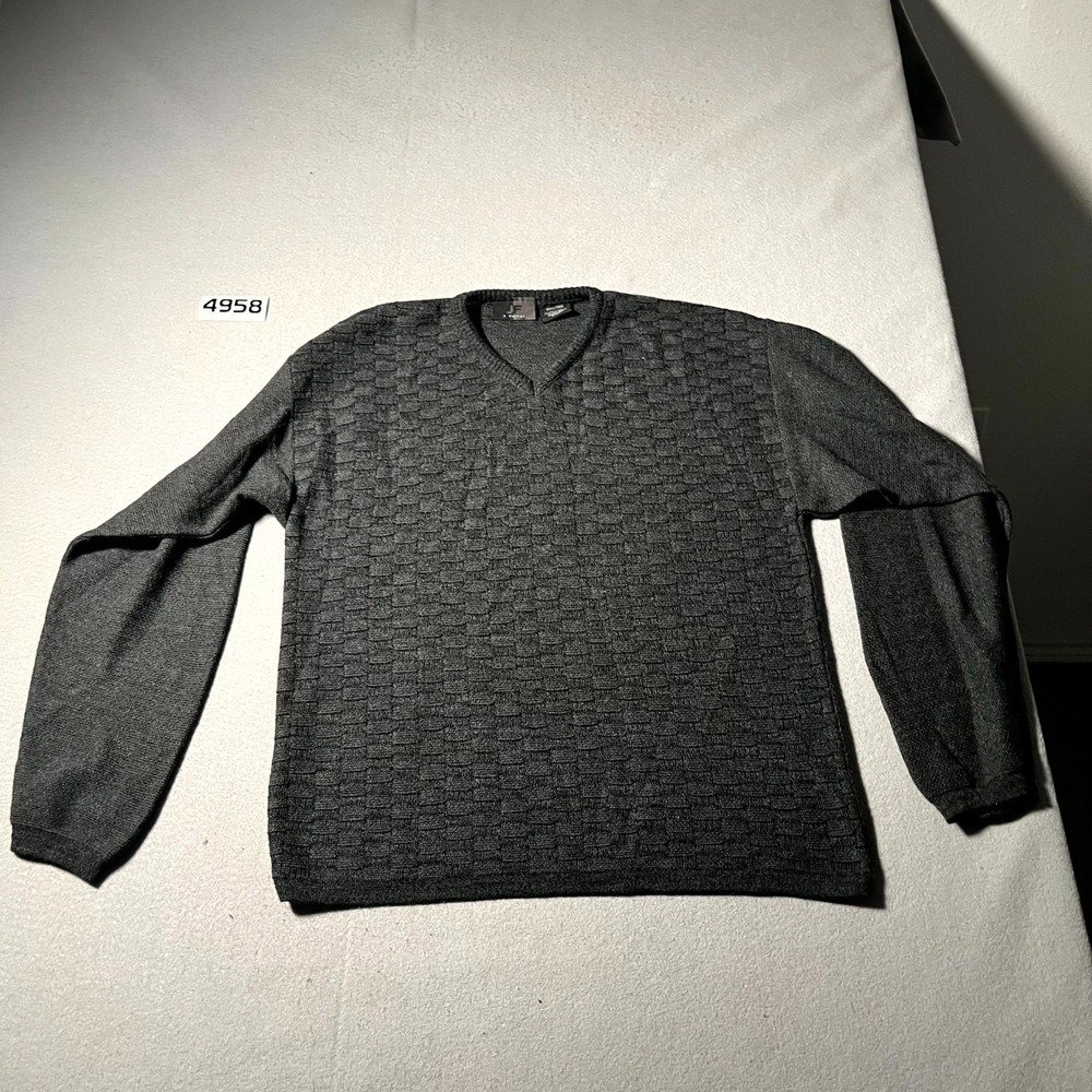 J. Ferrar Sweater Mens Small Charcoal Gray Waffle Knit Acrylic V Neck Winter